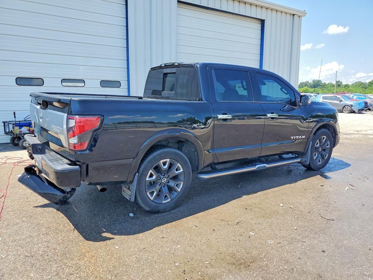 2021 NISSAN TITAN PLATINUM RESERVE — снимка 3