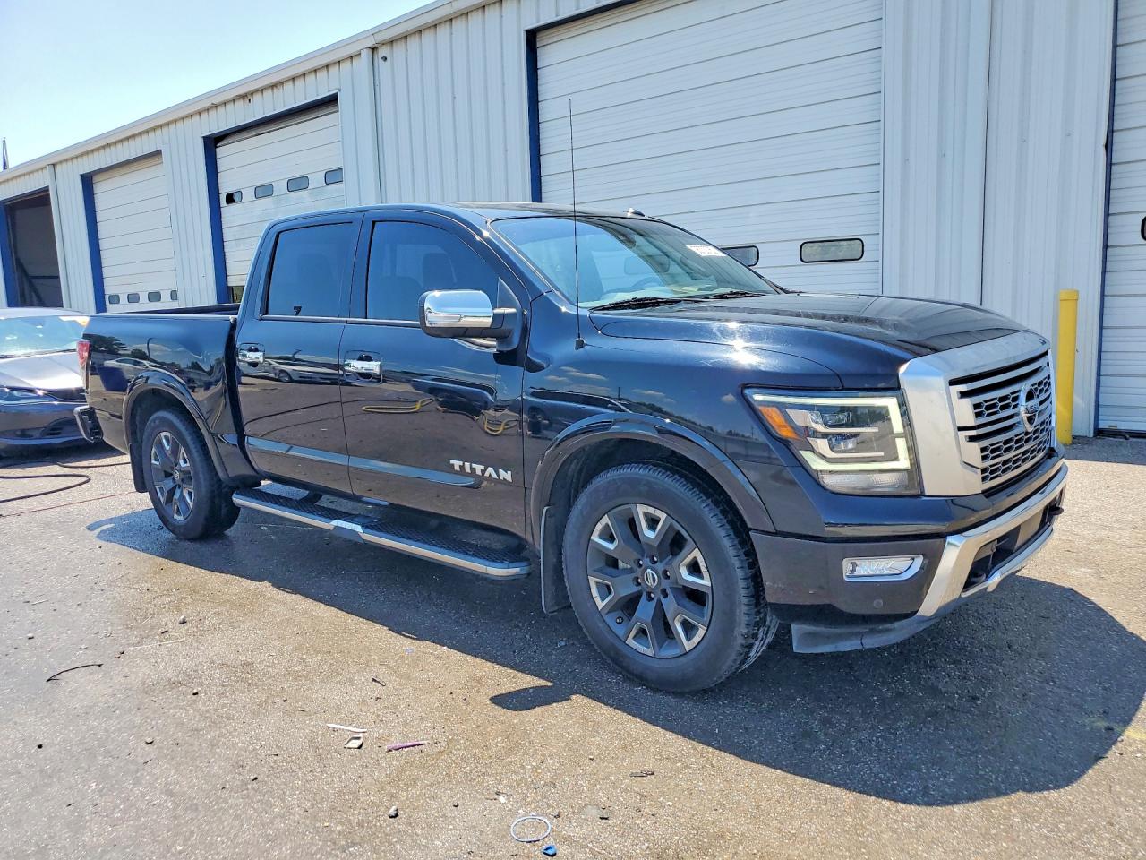 2021 NISSAN TITAN PLATINUM RESERVE — снимка 4