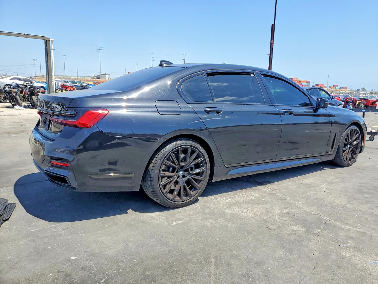 2021 BMW 750 XI — снимка 3