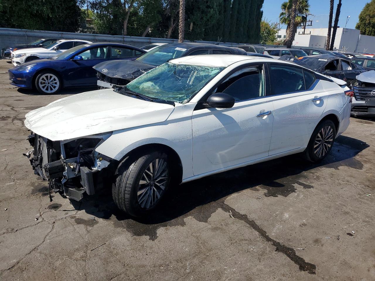 2025 NISSAN ALTIMA SV