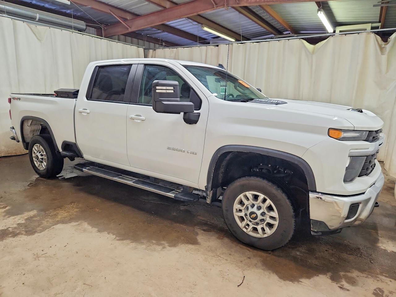 2026 CHEVROLET SILVERADO K2500 HEAVY DUTY LT — снимка 4