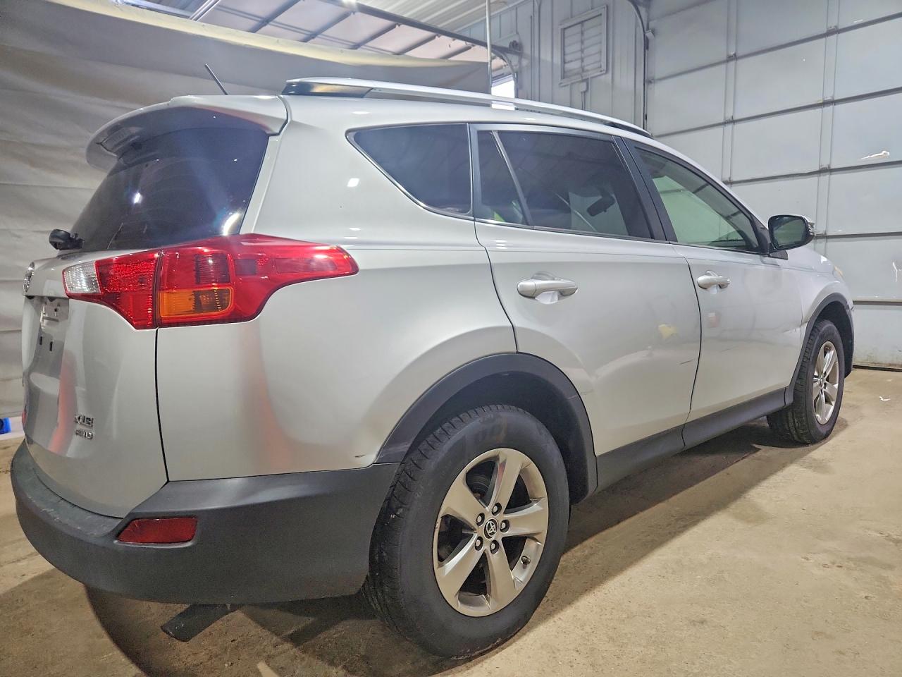 2015 TOYOTA RAV4 XLE — снимка 3