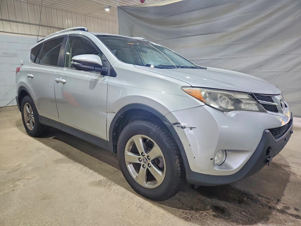 2015 TOYOTA RAV4 XLE — снимка 4