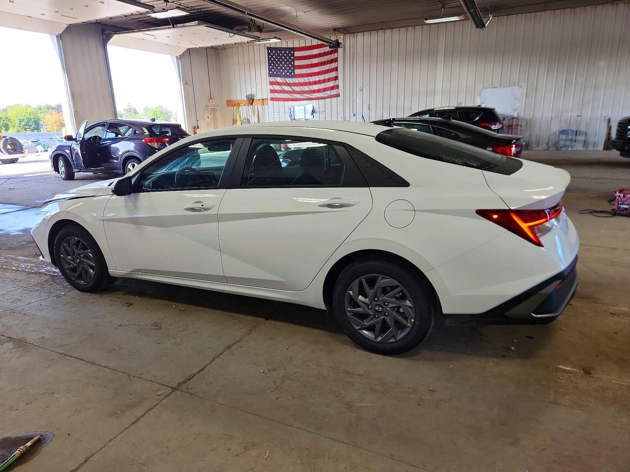2026 HYUNDAI ELANTRA HYBRID BLUE — снимка 2