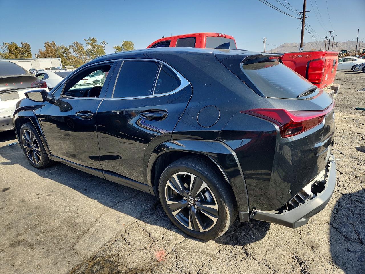 2024 LEXUS UX 250H PREMIUM — снимка 2