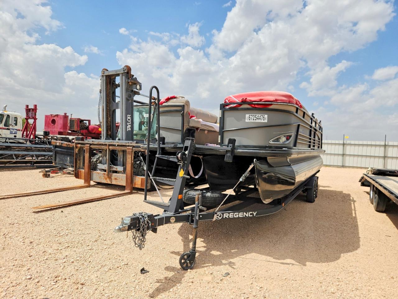 2018 UNK SUNTRACKER R254LE3SPT — снимка 2