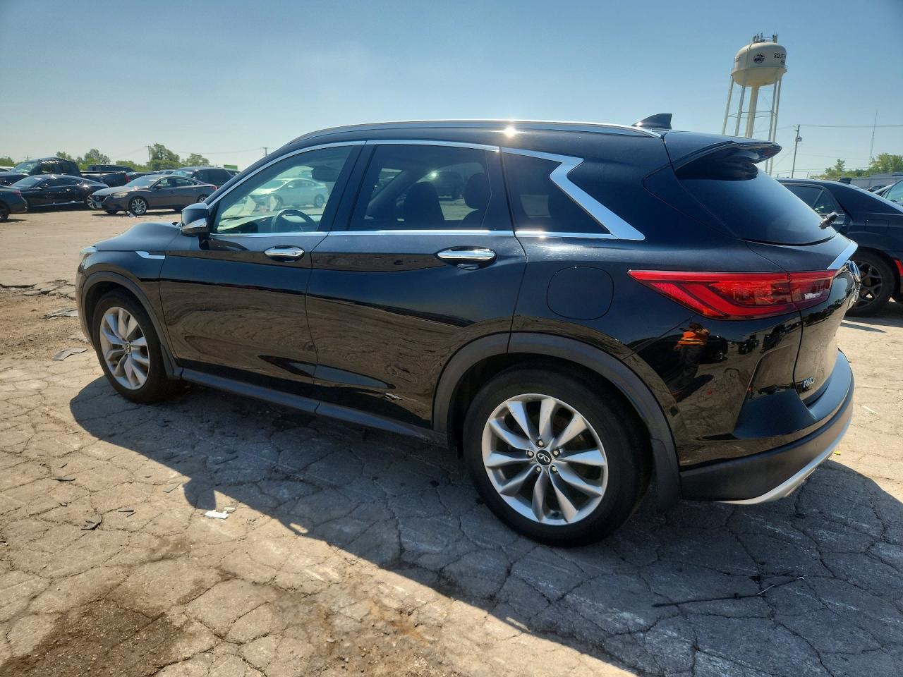 2020 INFINITI QX50 ESSENTIAL — снимка 2