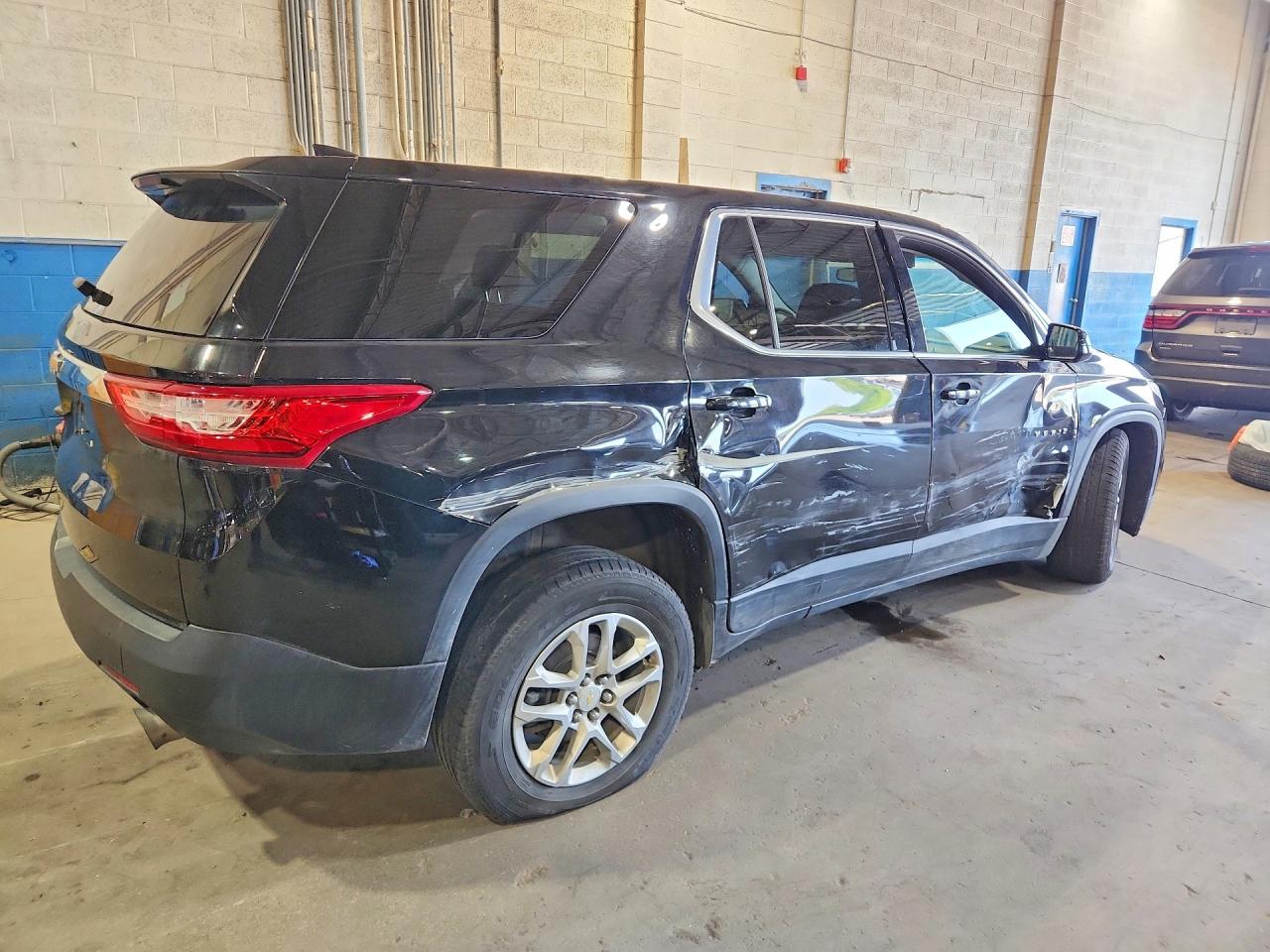 2020 CHEVROLET TRAVERSE LS — снимка 3