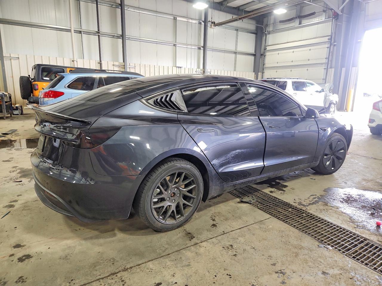 2025 TESLA MODEL 3 — снимка 3