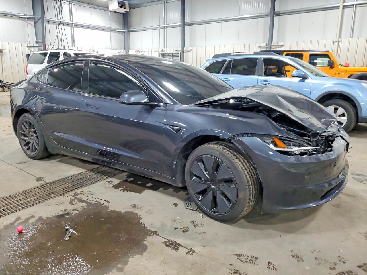 2025 TESLA MODEL 3 — снимка 4