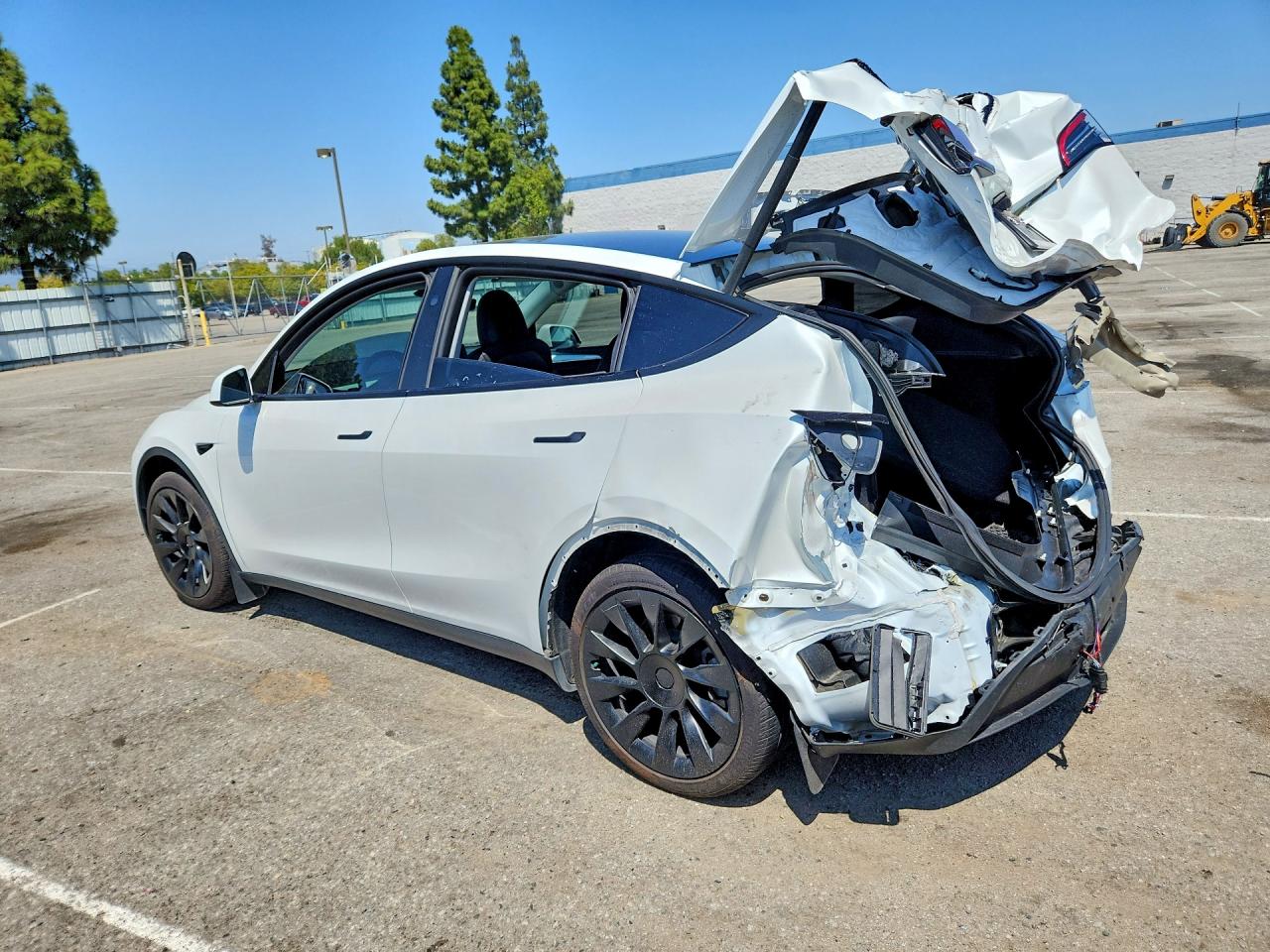 2024 TESLA MODEL Y — снимка 2