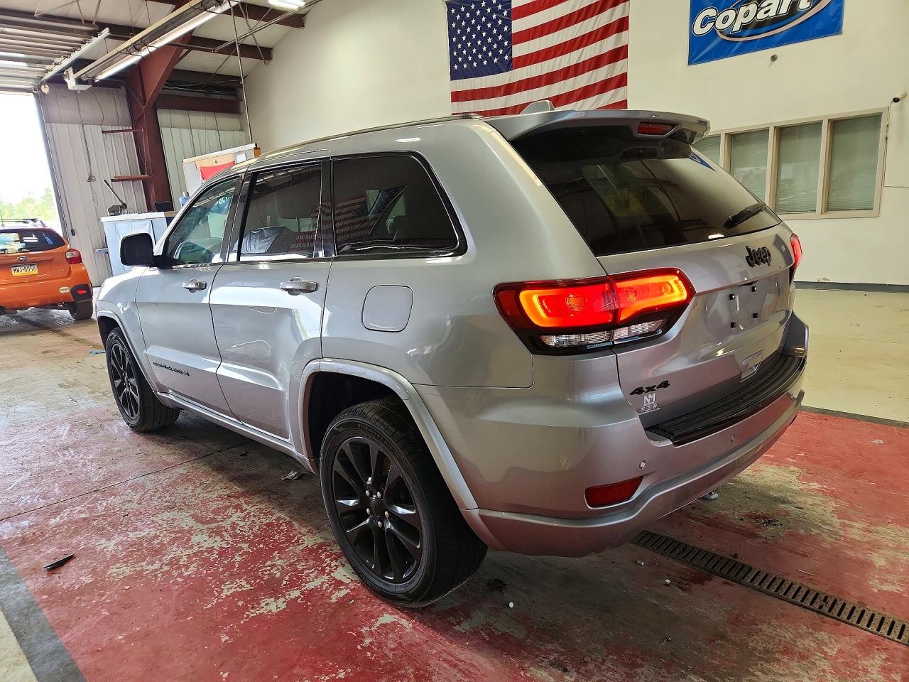 2017 JEEP GRAND CHEROKEE LAREDO — снимка 2