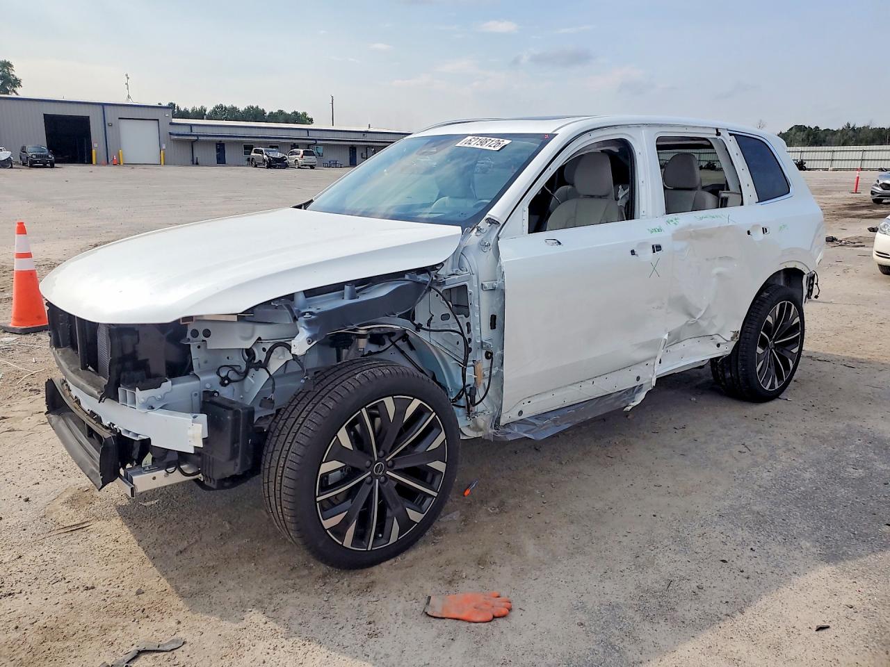 2026 VOLVO XC90 ULTRA
