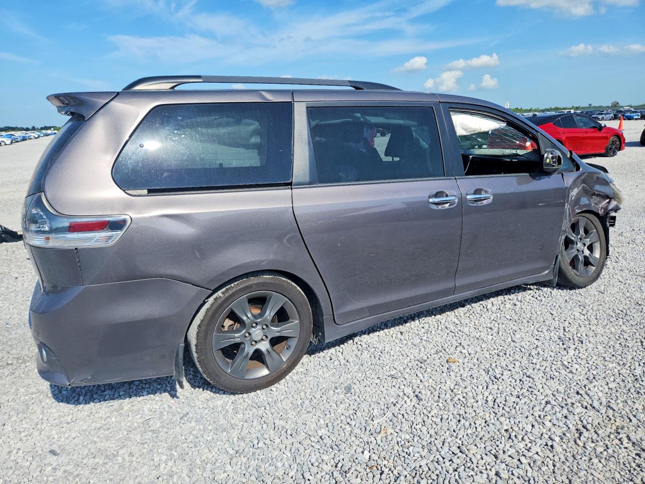 2016 TOYOTA SIENNA SE — снимка 3