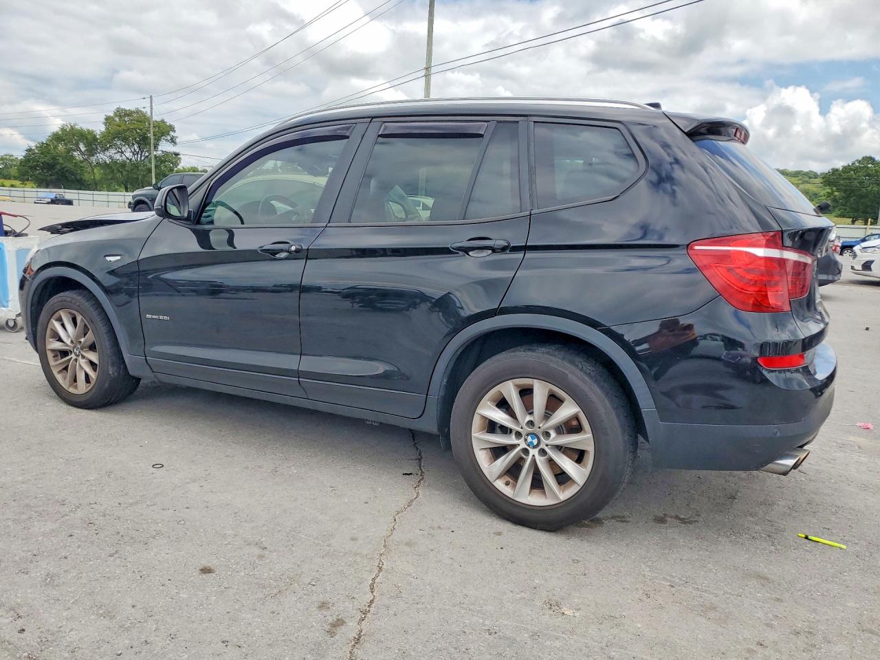 2017 BMW X3 SDRIVE28I — снимка 2