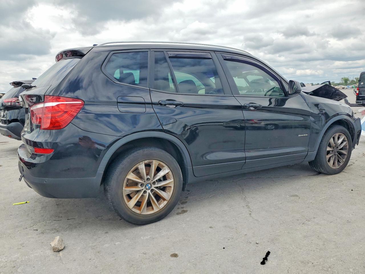 2017 BMW X3 SDRIVE28I — снимка 3