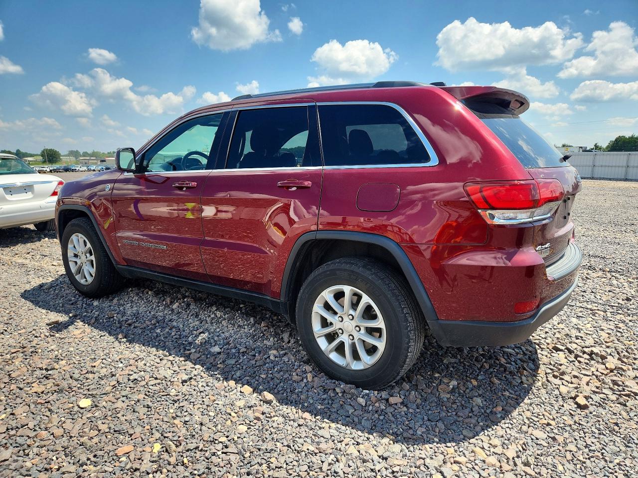 2021 JEEP GRAND CHEROKEE LAREDO — снимка 2