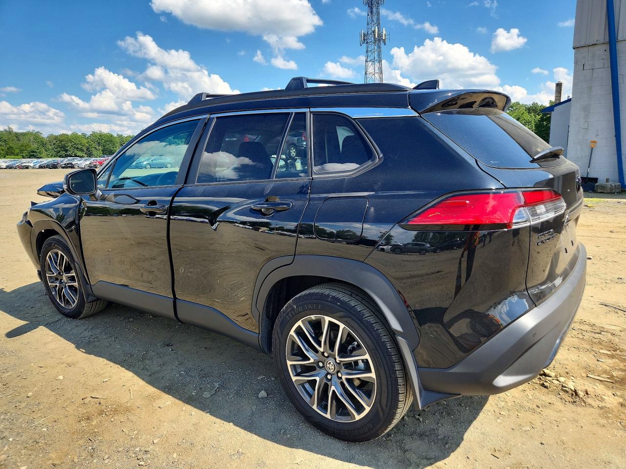 2026 TOYOTA COROLLA CROSS XLE — снимка 2