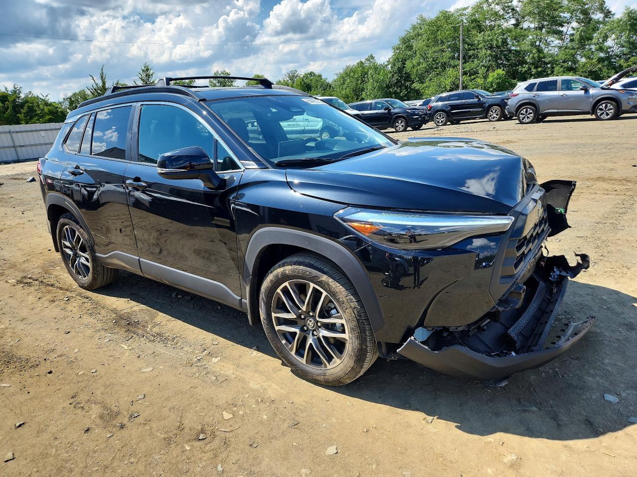 2026 TOYOTA COROLLA CROSS XLE — снимка 4