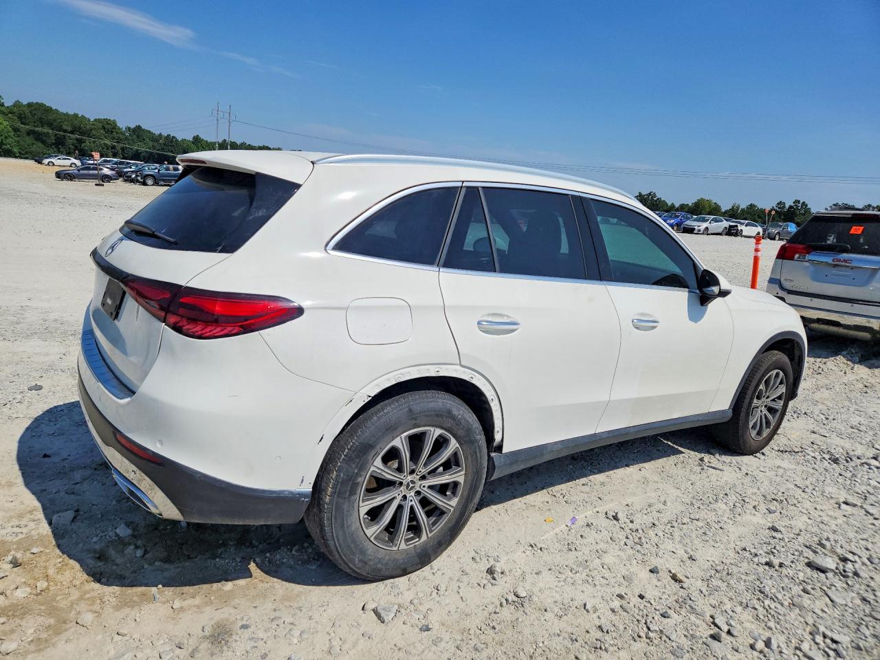 2025 MERCEDES-BENZ GLC 300 — снимка 3