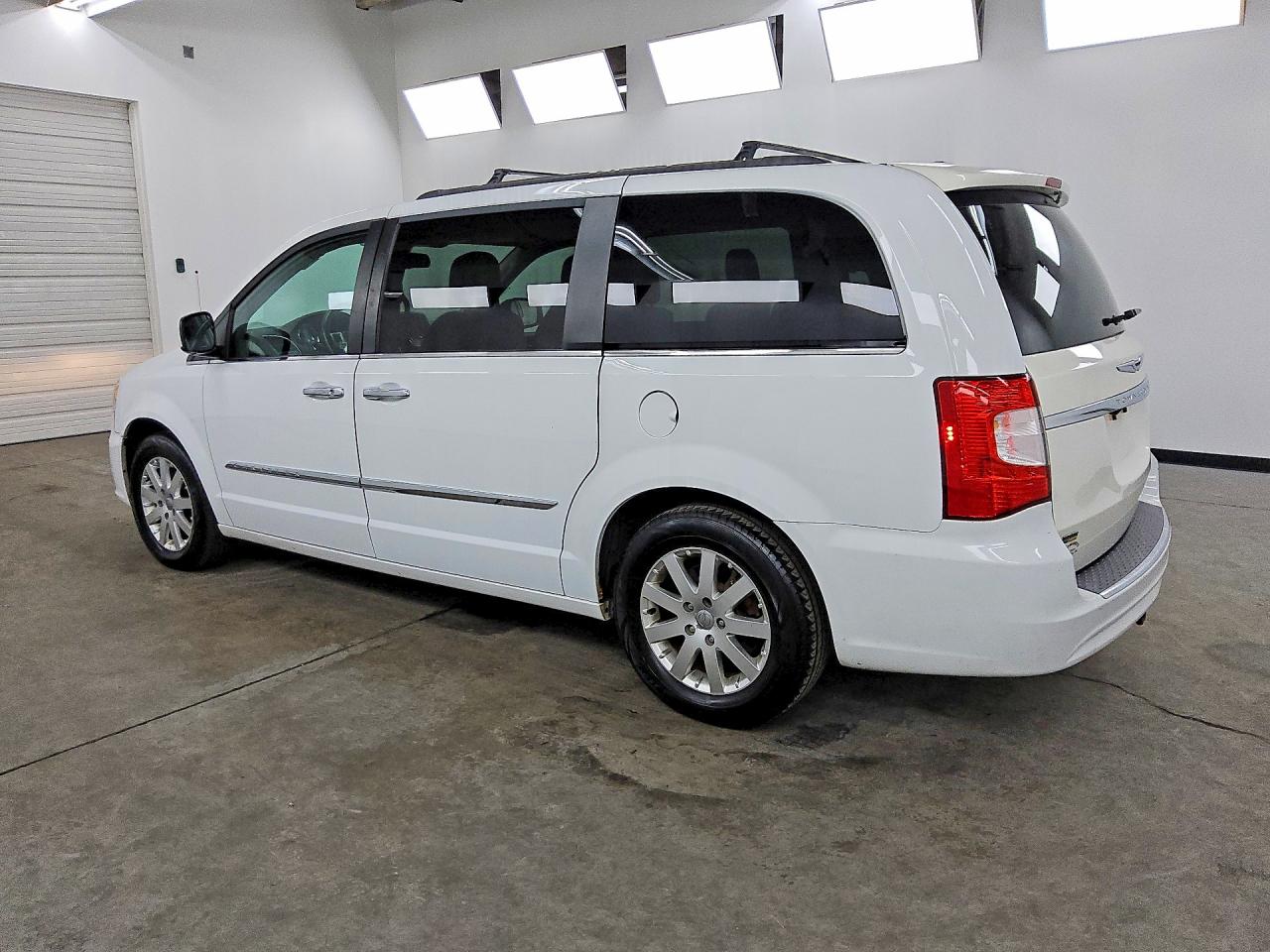 2016 CHRYSLER TOWN & COUNTRY TOURING — снимка 2