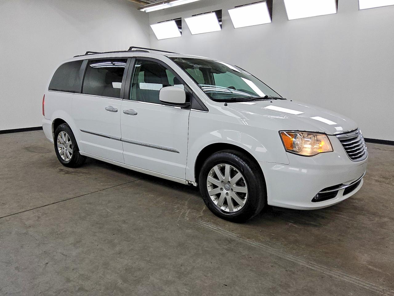 2016 CHRYSLER TOWN & COUNTRY TOURING — снимка 4