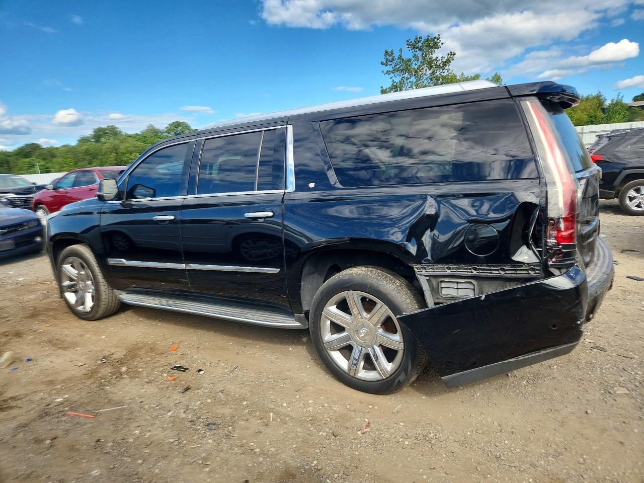 2017 CADILLAC ESCALADE ESV LUXURY — снимка 2