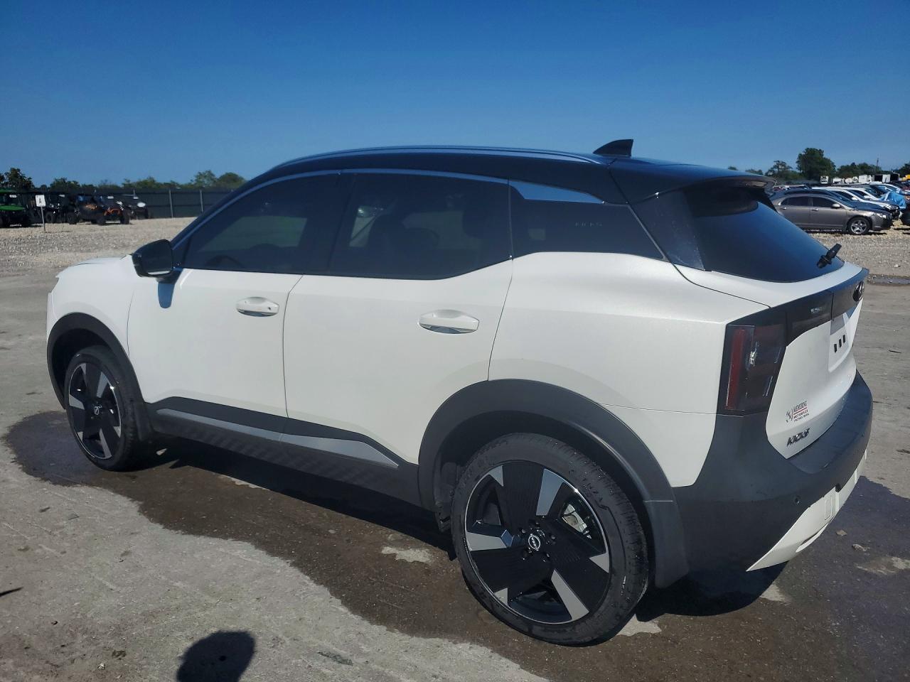 2025 NISSAN KICKS SR — снимка 2