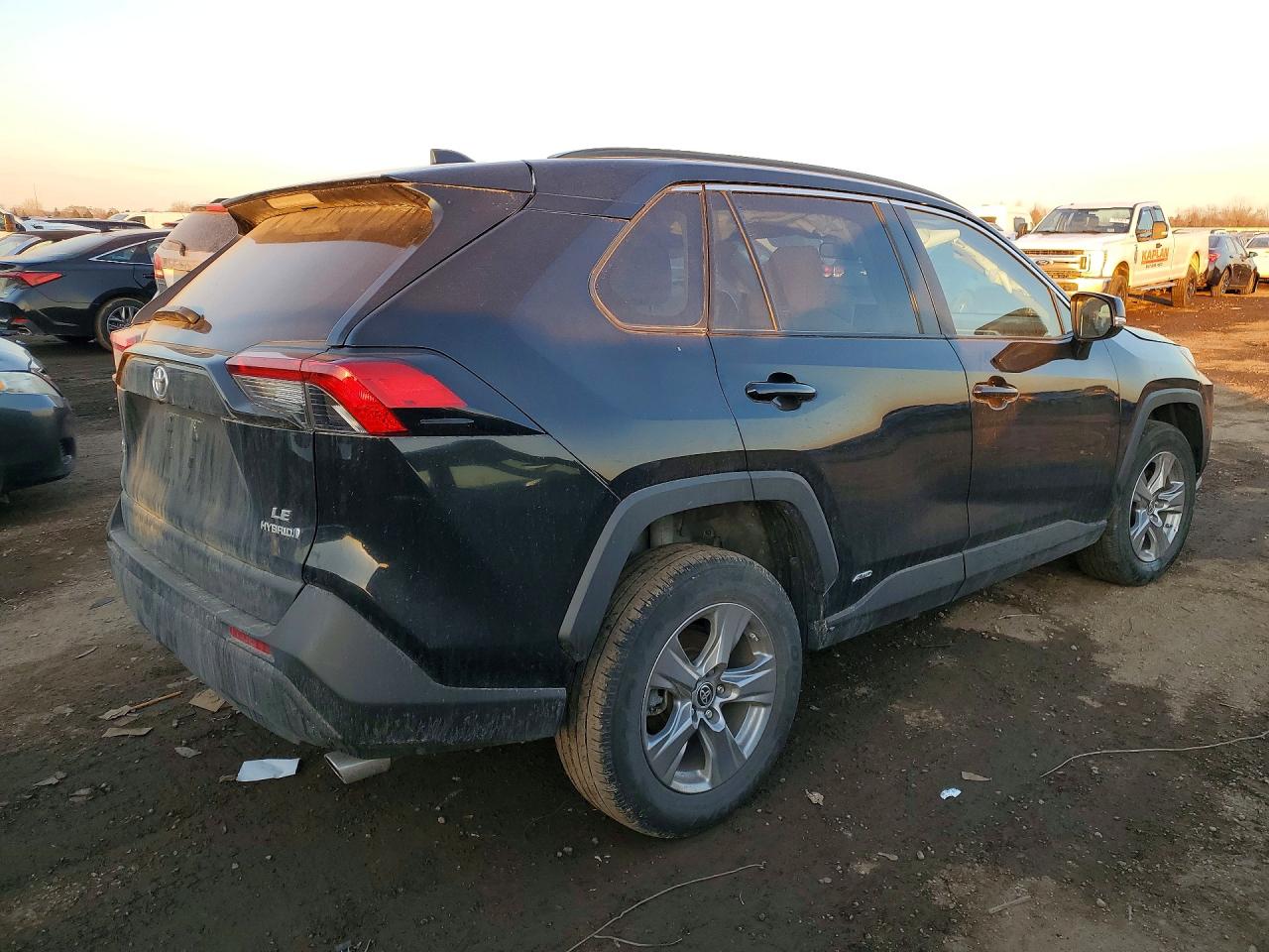 2024 TOYOTA RAV4 LE — снимка 3