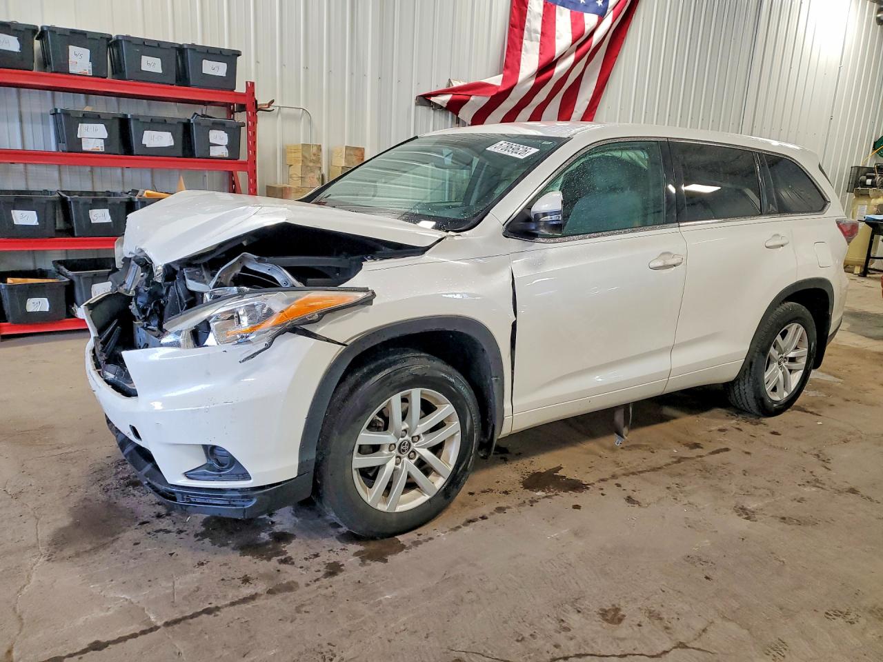 2016 TOYOTA HIGHLANDER LE