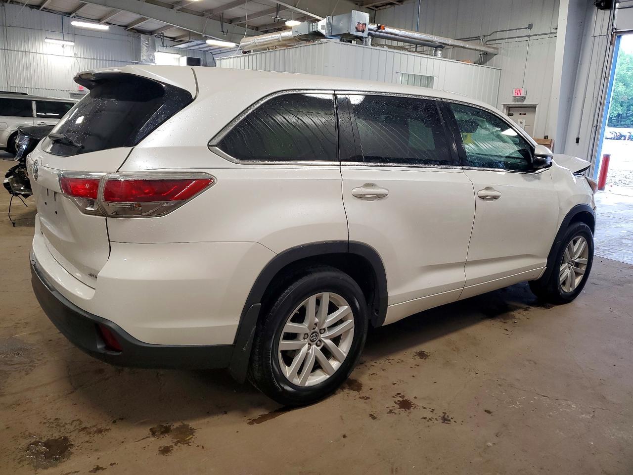 2016 TOYOTA HIGHLANDER LE — снимка 3