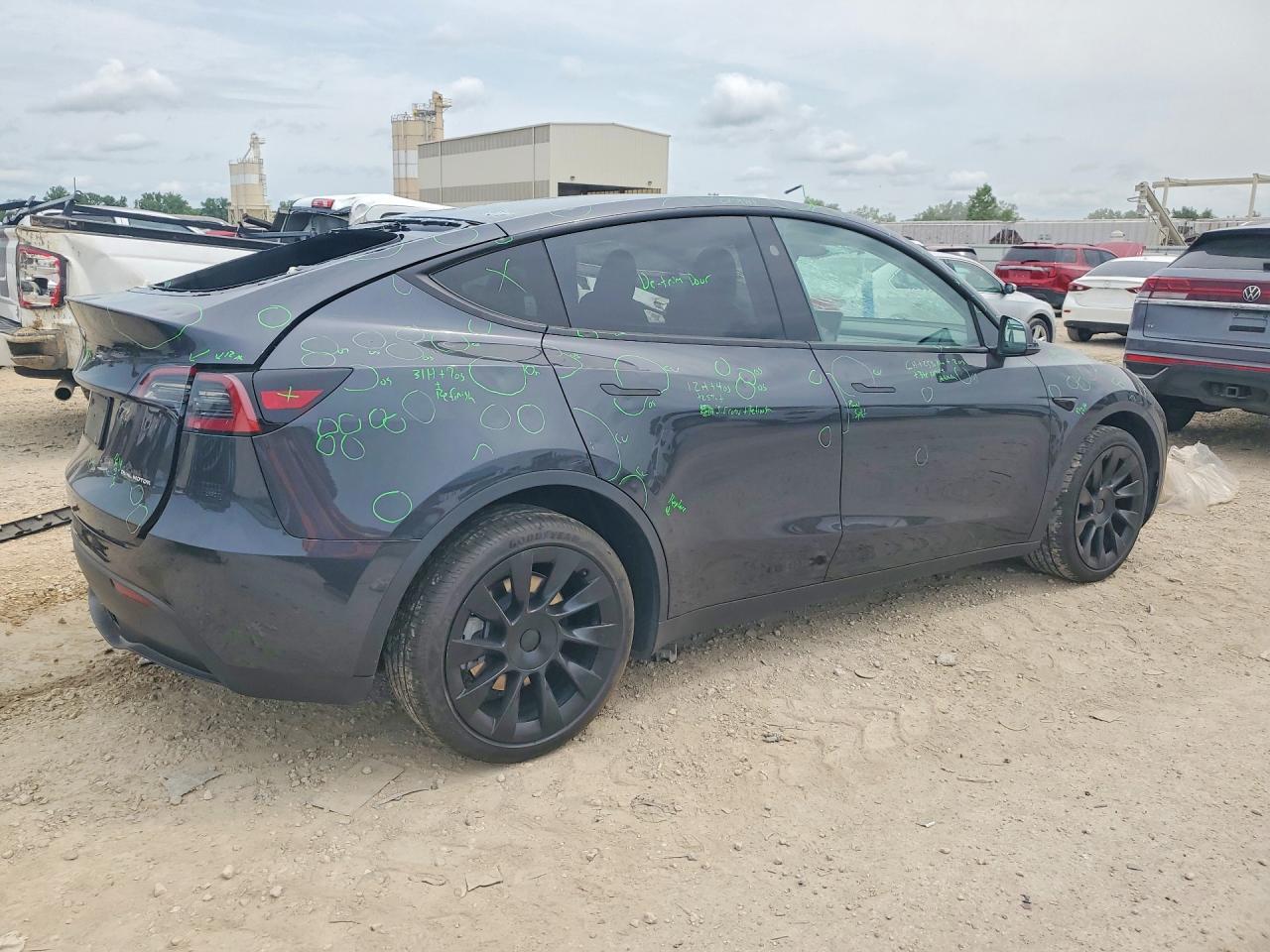 2024 TESLA MODEL Y — снимка 3