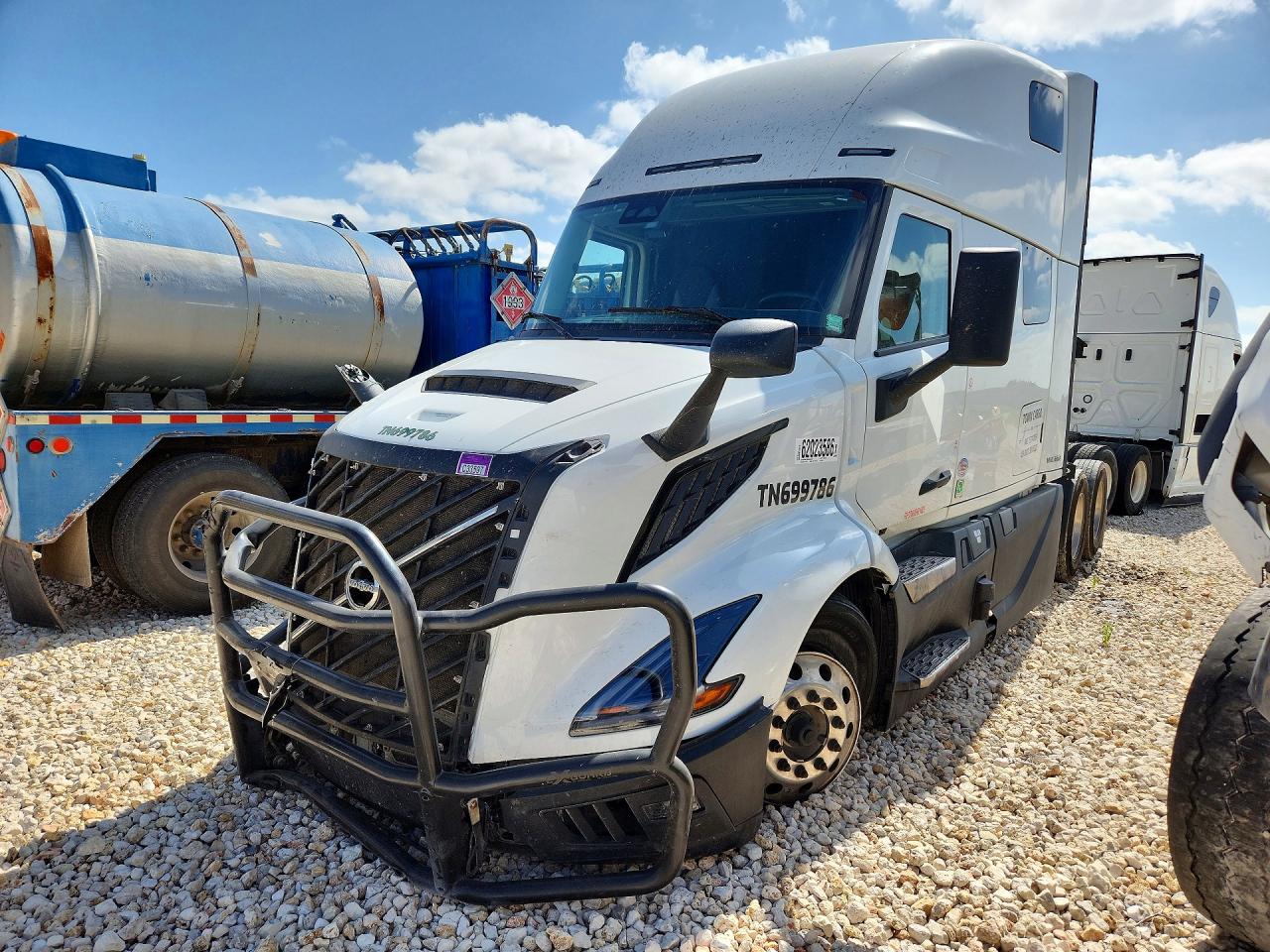 2026 VOLVO VNL