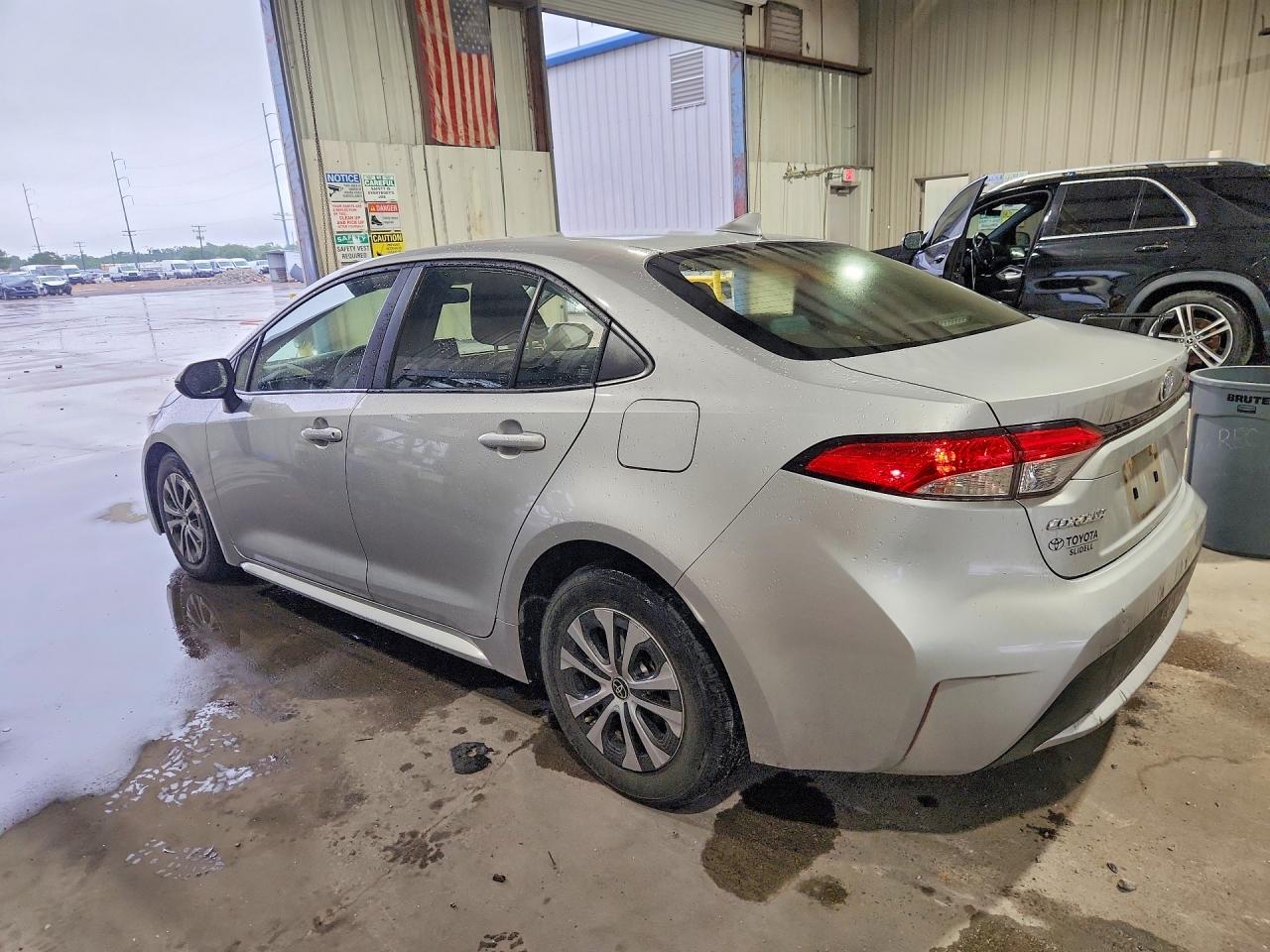 2022 TOYOTA COROLLA LE — снимка 2
