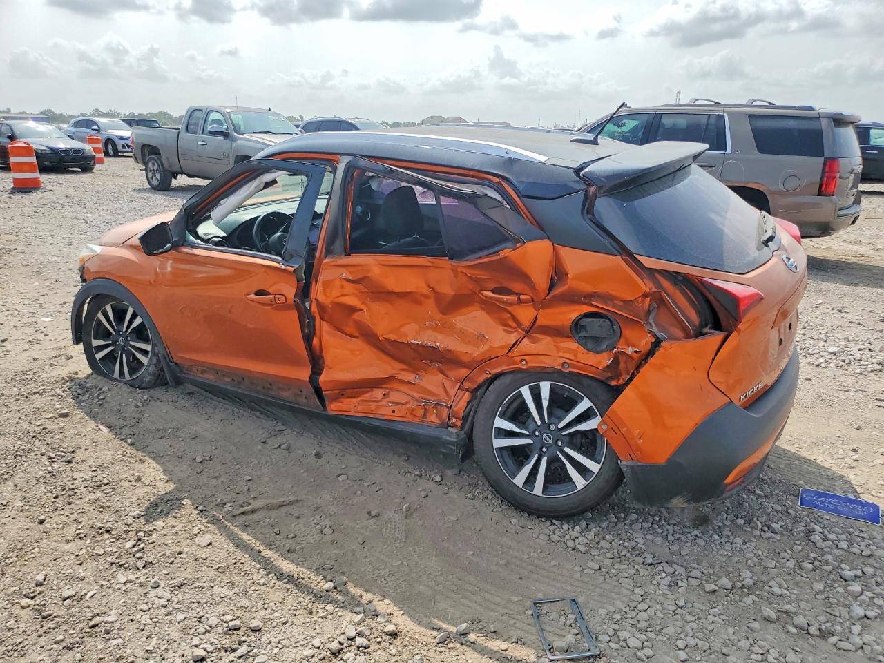2019 NISSAN KICKS SR — снимка 2