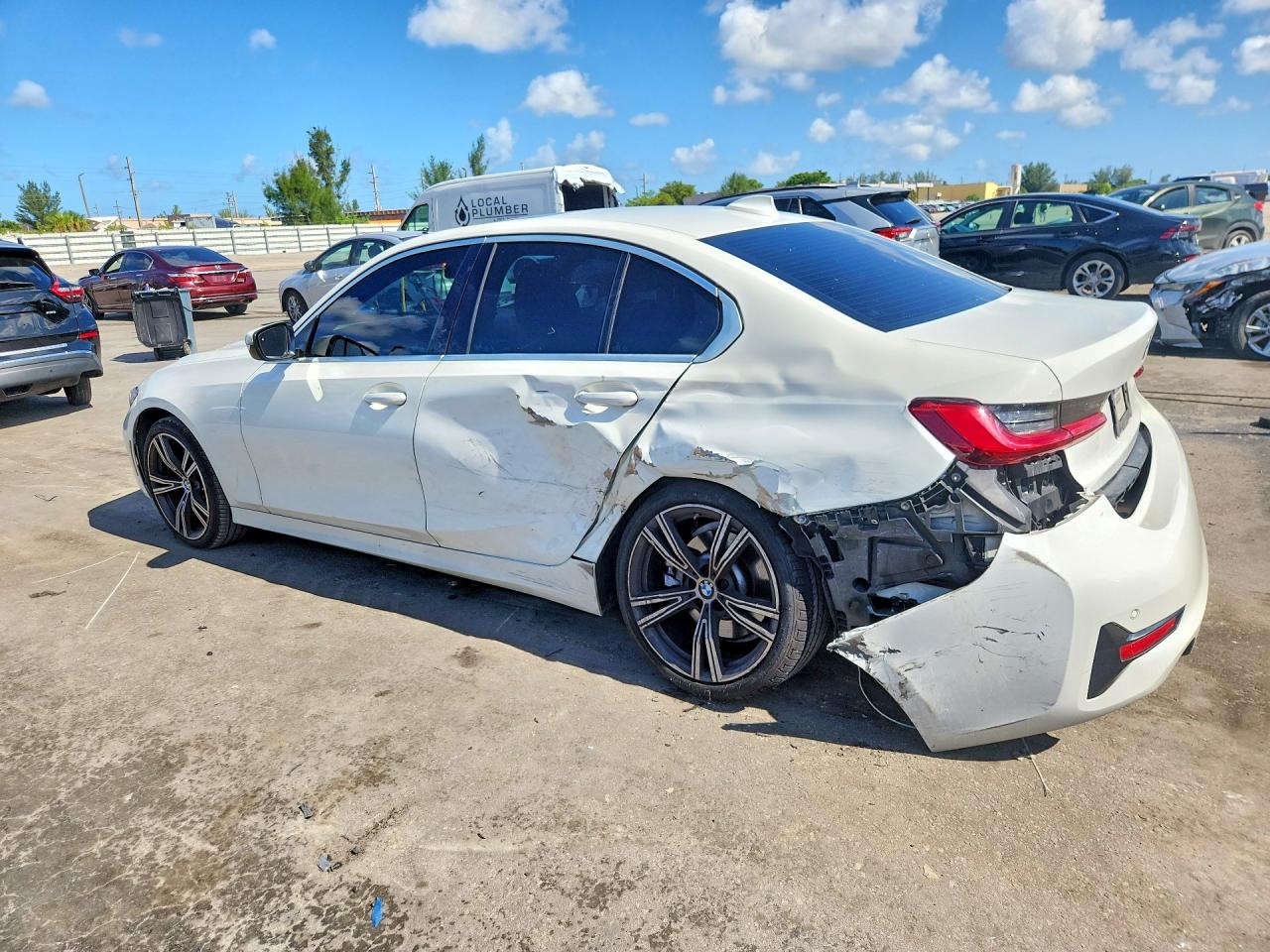 2021 BMW 330I — снимка 2