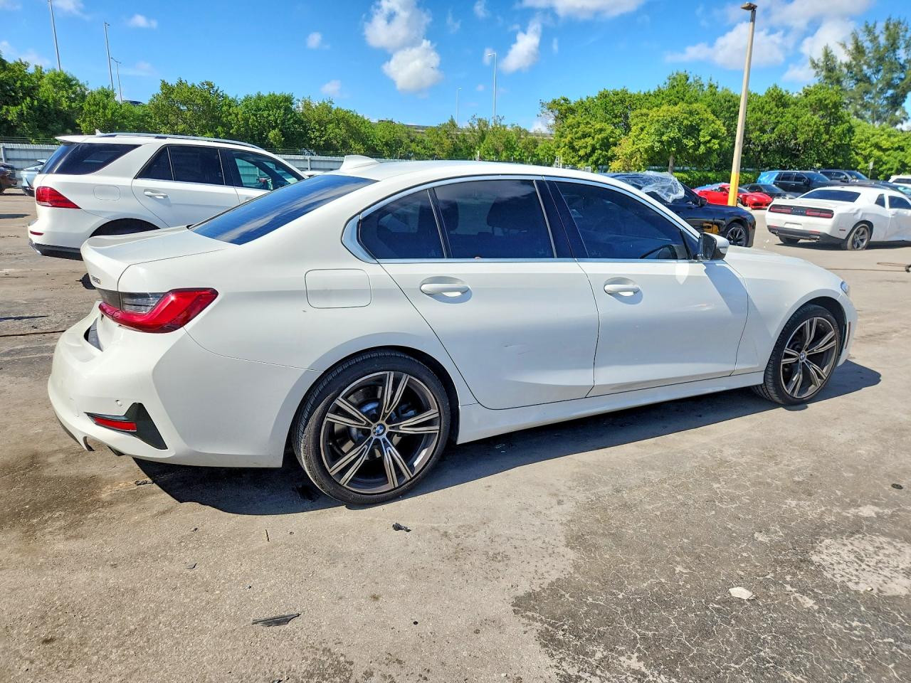 2021 BMW 330I — снимка 3