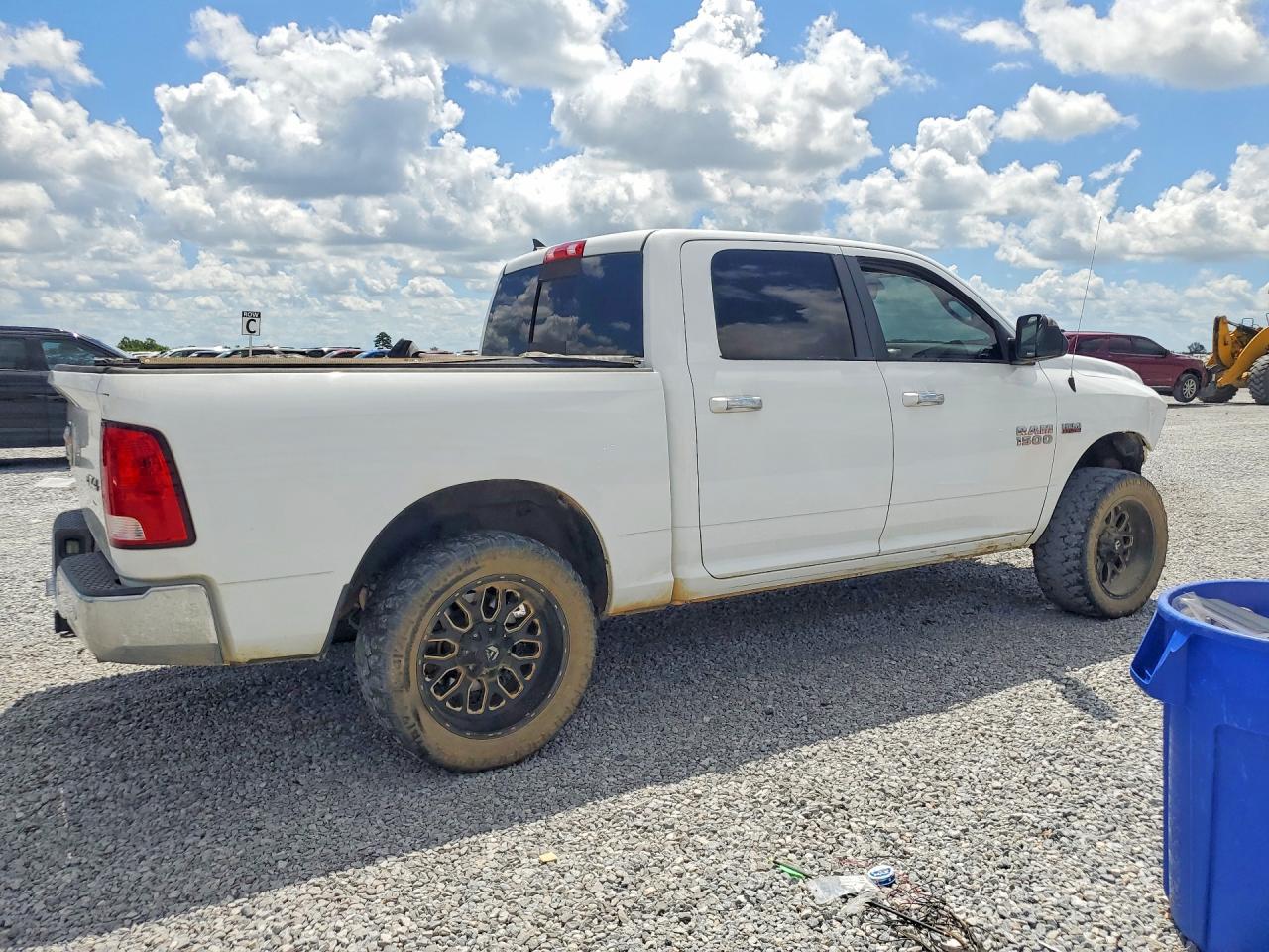 2015 RAM 1500 SLT — снимка 3
