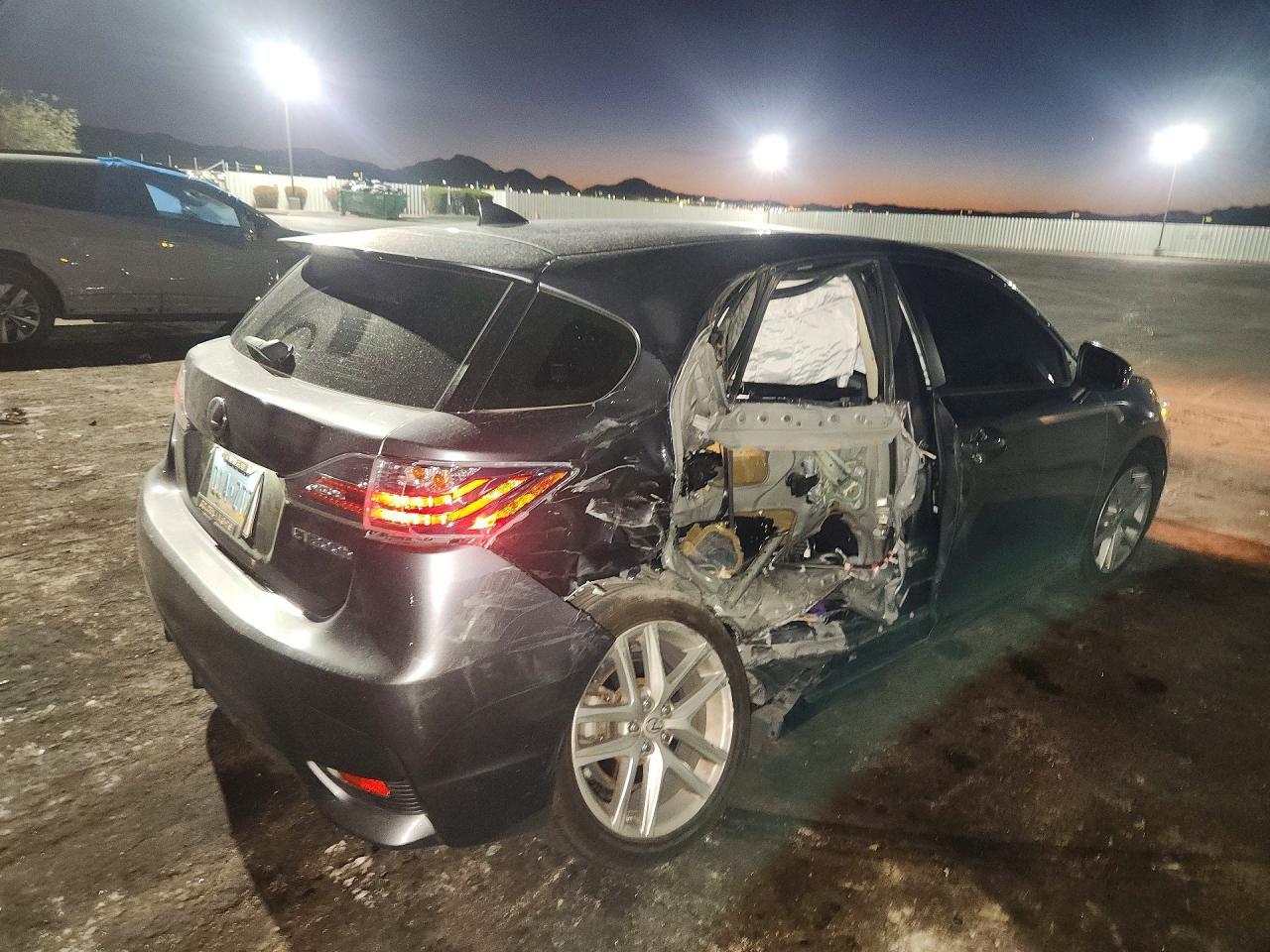 2017 LEXUS CT 200 — снимка 3