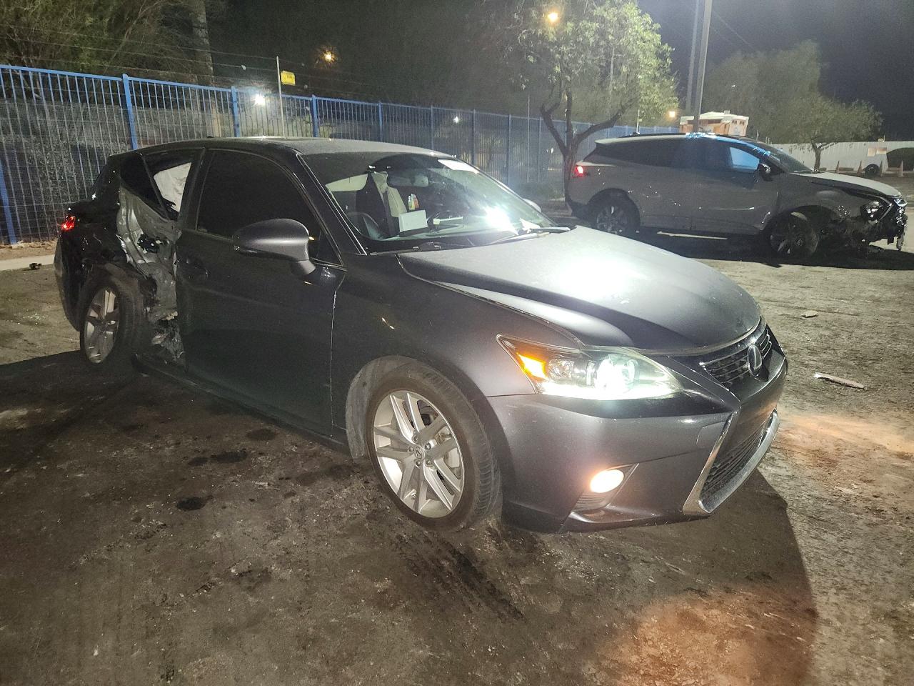 2017 LEXUS CT 200 — снимка 4