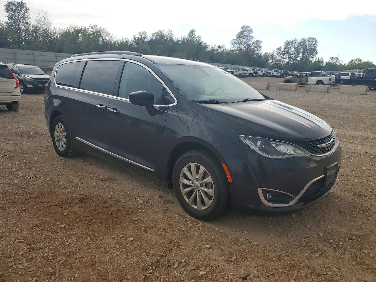 2017 CHRYSLER PACIFICA TOURING L — снимка 4