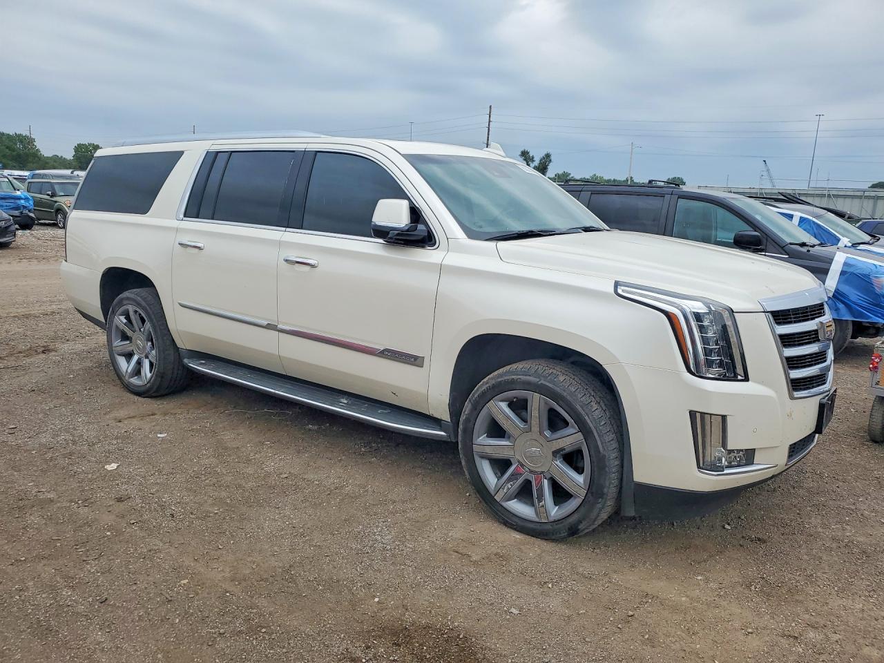 2015 CADILLAC ESCALADE ESV LUXURY — снимка 4