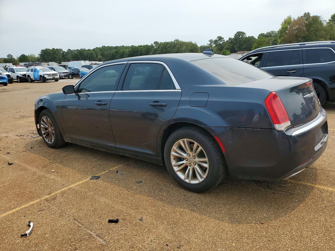 2017 CHRYSLER 300 LIMITED — снимка 2