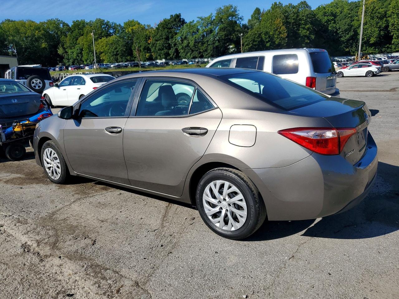 2018 TOYOTA COROLLA LE — снимка 2
