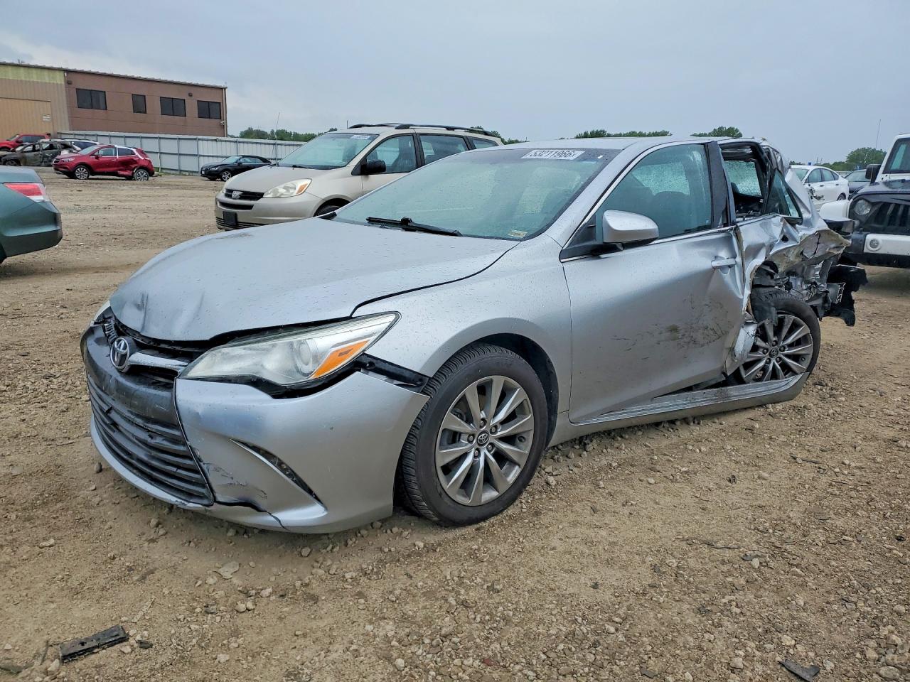 2017 TOYOTA CAMRY XLE