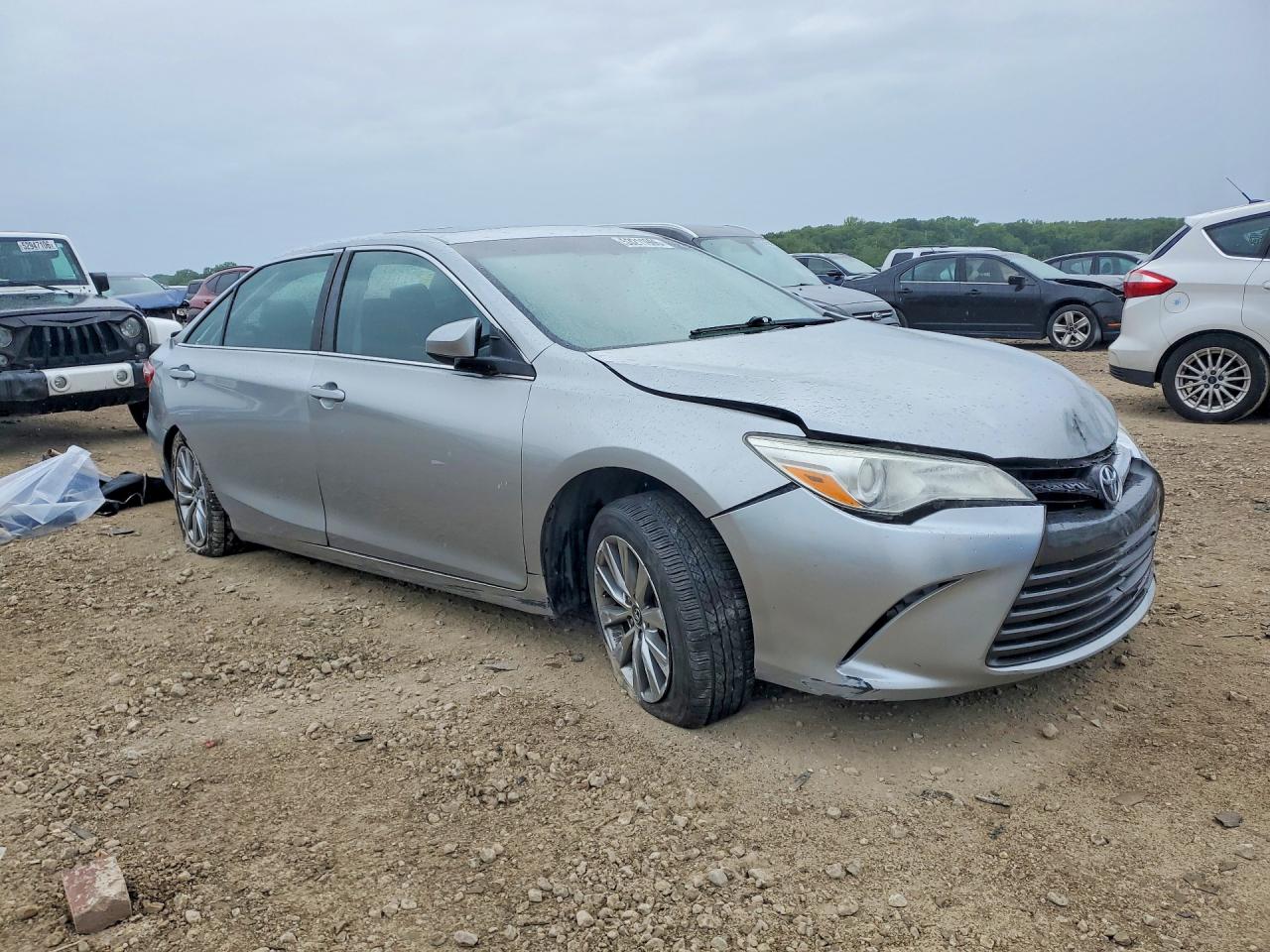 2017 TOYOTA CAMRY XLE — снимка 4