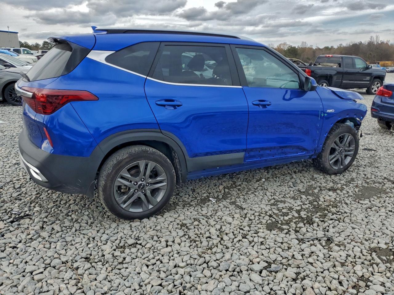 2023 KIA SELTOS S — снимка 3