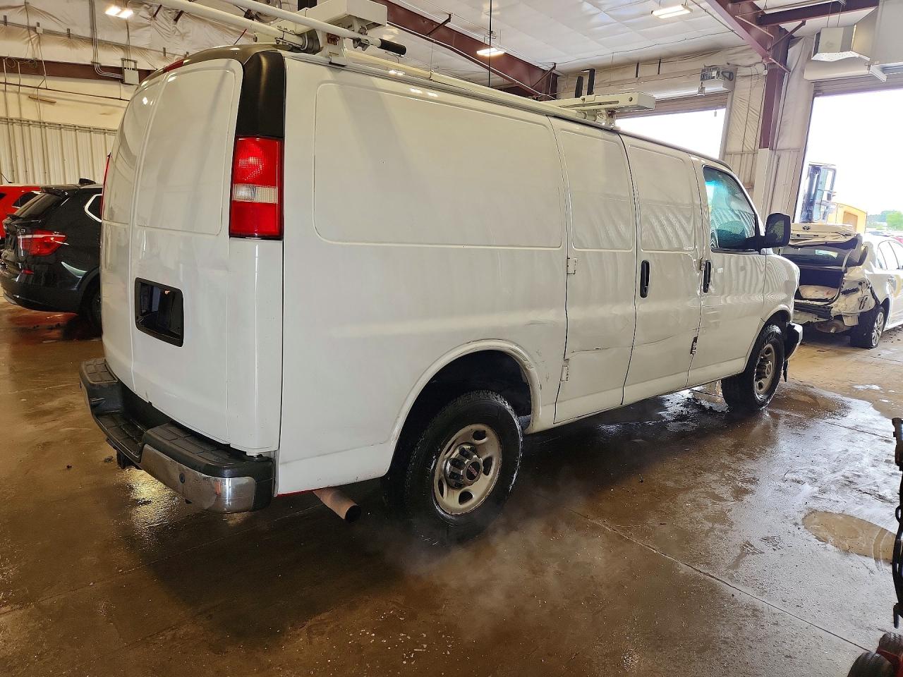 2018 GMC SAVANA G2500 — снимка 3