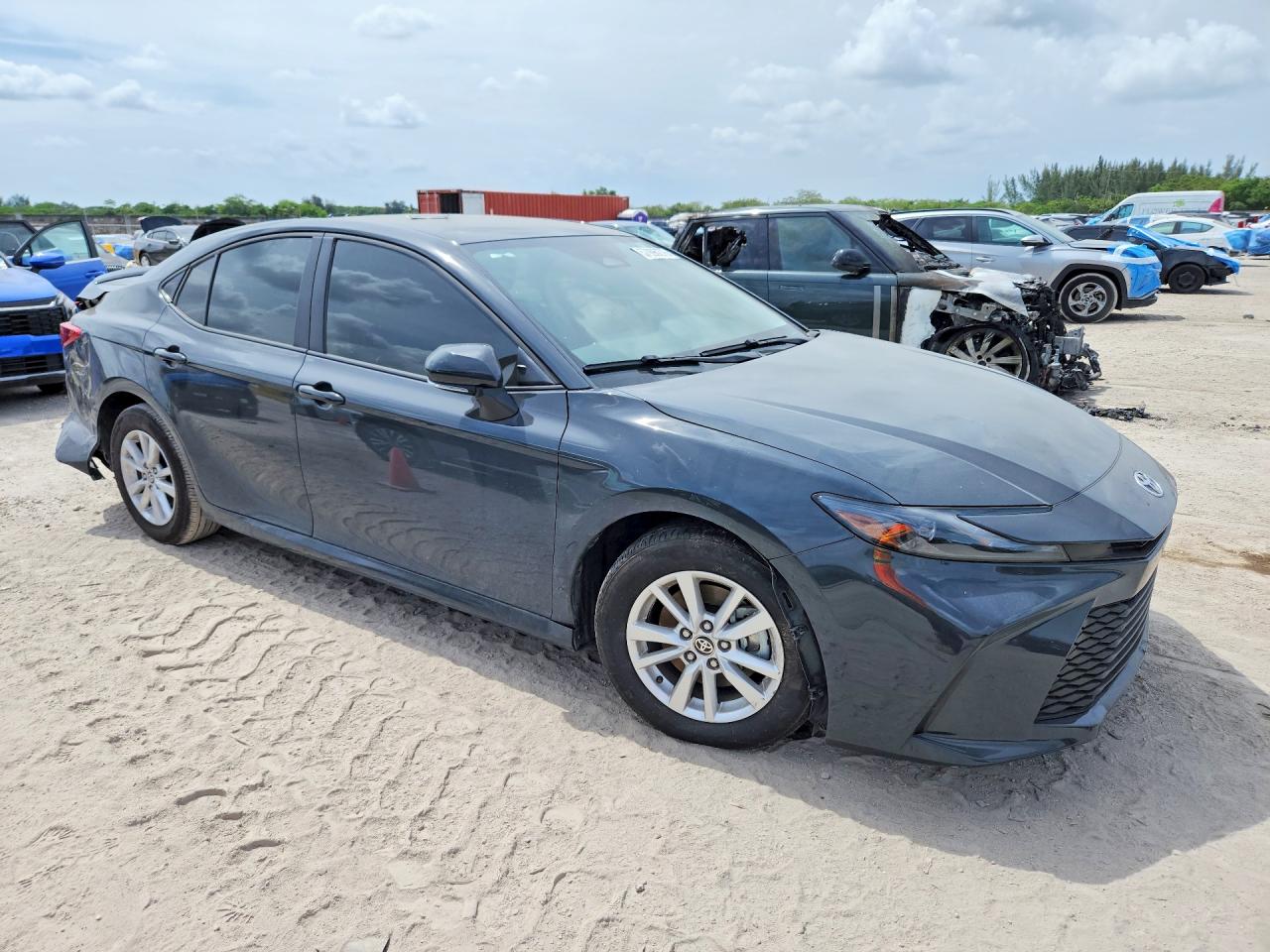 2026 TOYOTA CAMRY LE — снимка 4