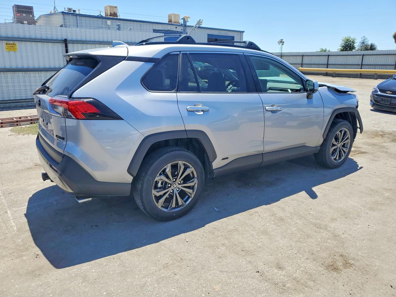 2025 TOYOTA RAV4 LIMITED — снимка 3